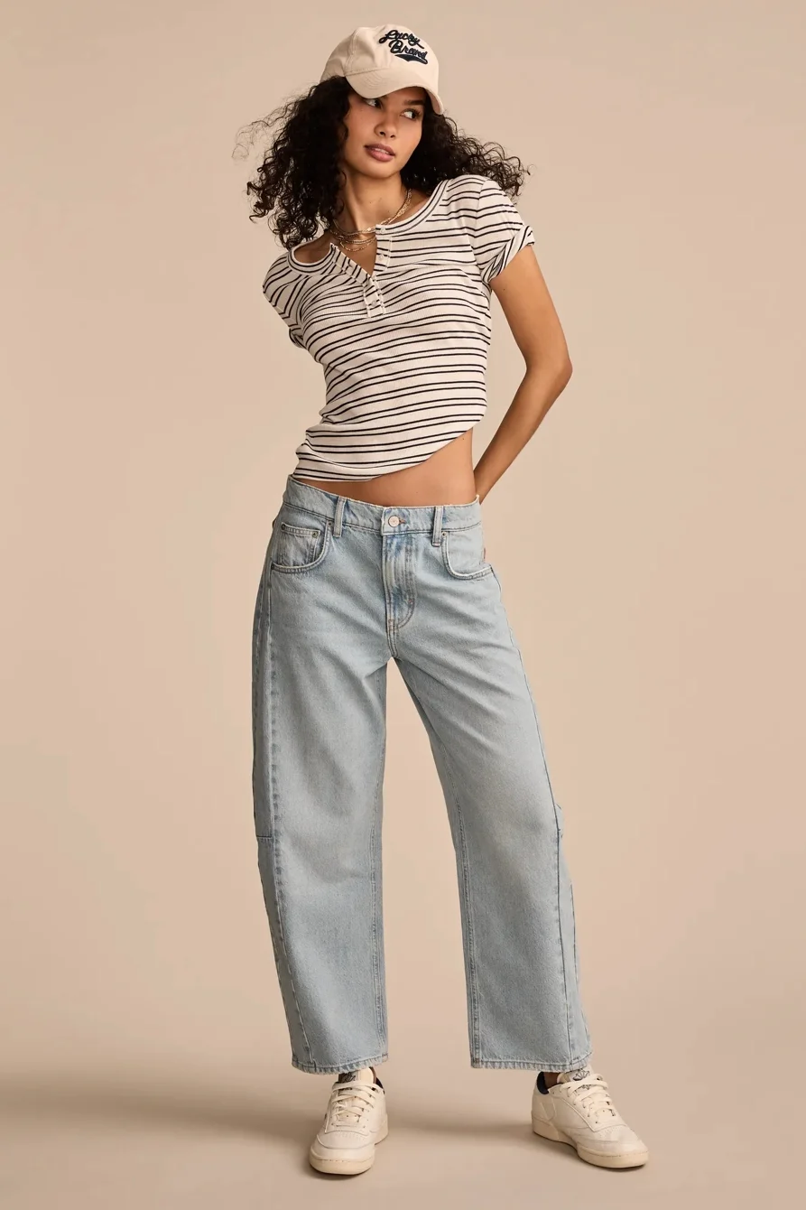 Image of Lucky Brand Barrel Leg - Women's Jeans Denim Pants in Precious