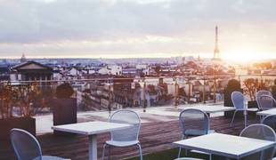 Stay in the 7th arrondissement