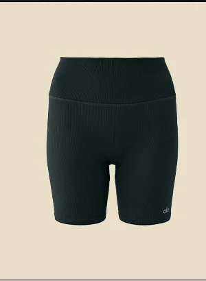 Seamless Ribbed Favorite Short