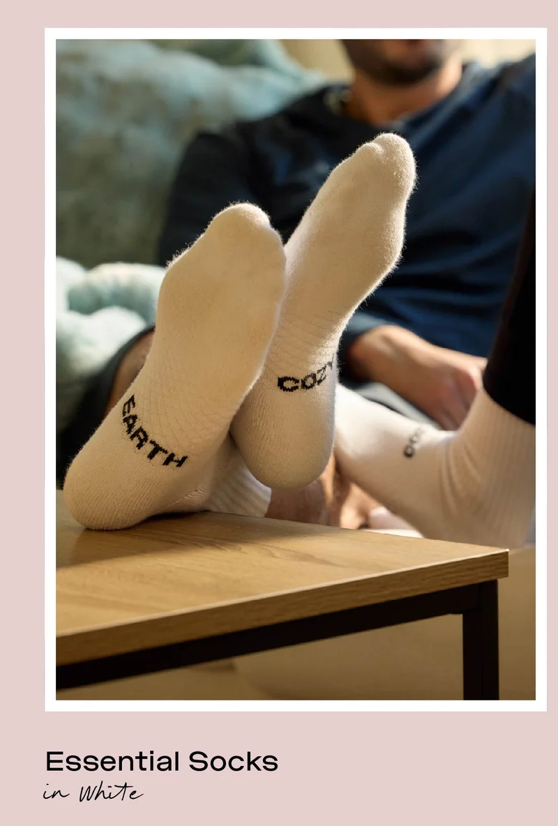 Essential Socks in White