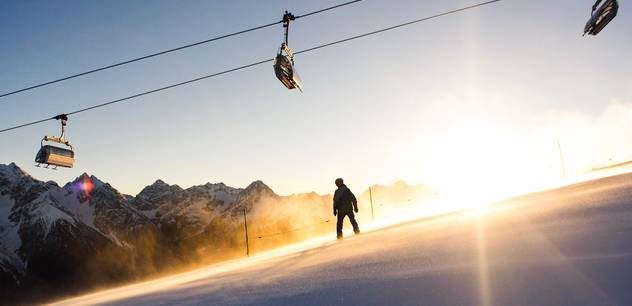 7 best destinations for a budget ski vacation in North America