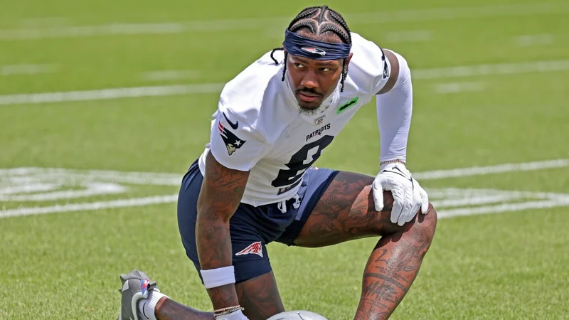 Patriots reportedly have no plans to release Diggs