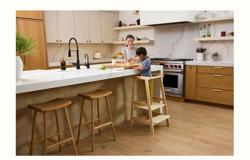 Jordyn, from&nbsp;the family favorite EatPlaySay, gives us 5 simple tips that help prevent picky eating. Read More