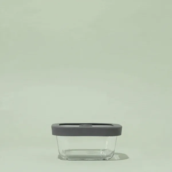 Our borosilicate Glass Containers are plastic-free, non-porous, and made to keep meals clean meal after meal.