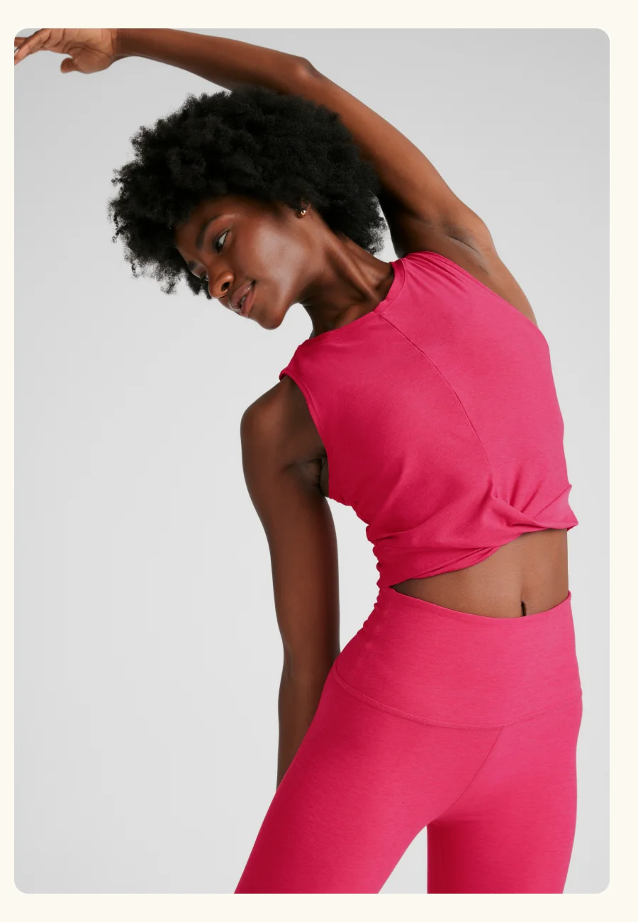 Featherweight Center Stage Cropped Tank in Vivid Pink Heather