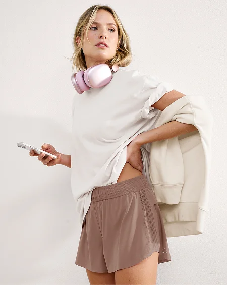 Solemate 2.5" Short in Rosey Taupe