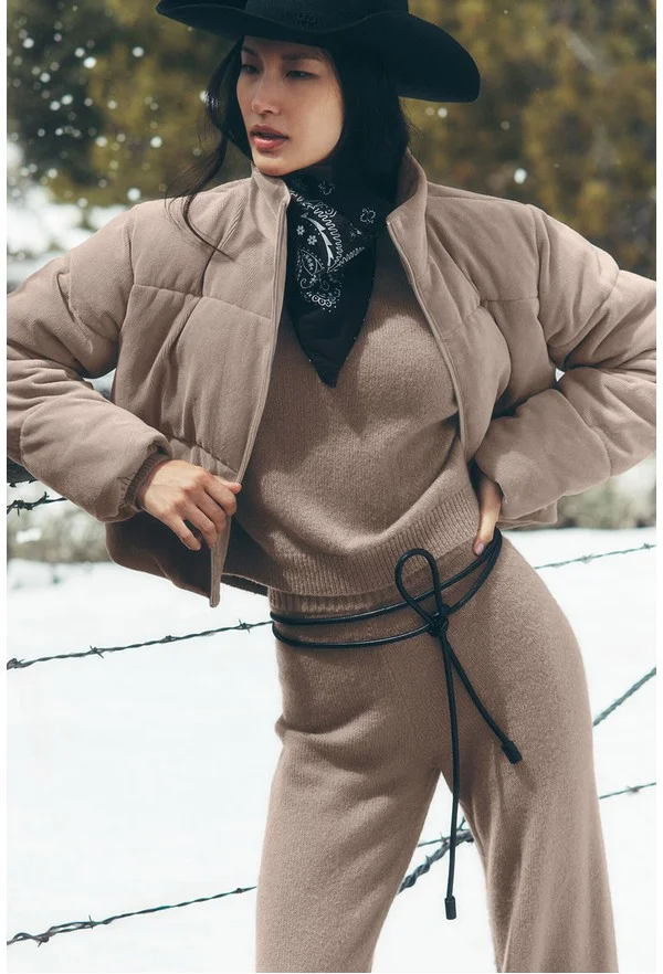 Micro Corduroy Dreamy Puffer - Chai Latte - Chai Latte / L