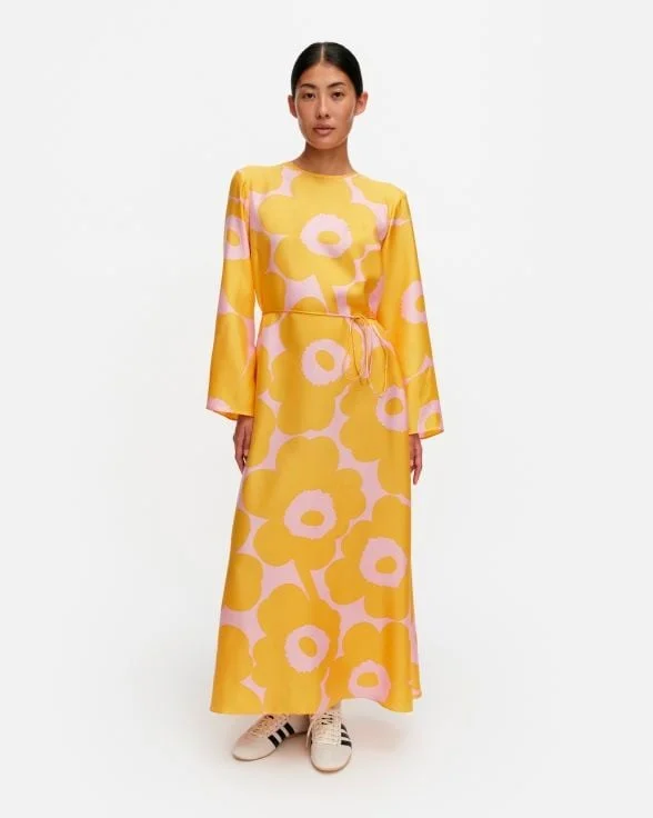 Kaunista Unikko Silk dress