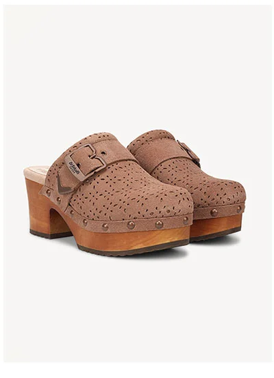 Wrangler Original Ranch Clog In Honey