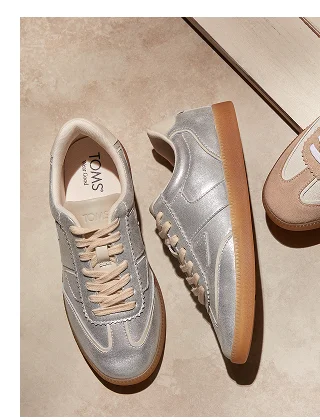 Collins Casual Lace-Up Sneaker - Image