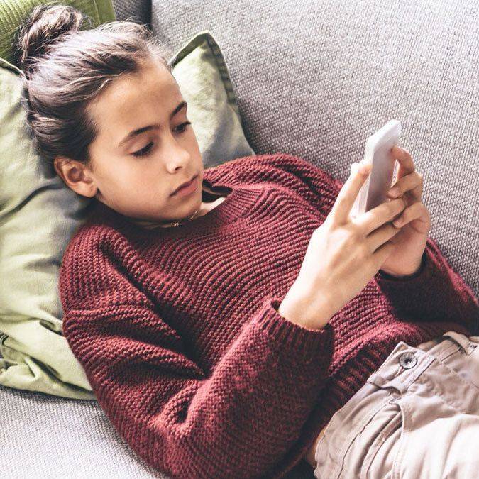 New Study Reveals the Best Ways to Curb Big Kids' Screen Time