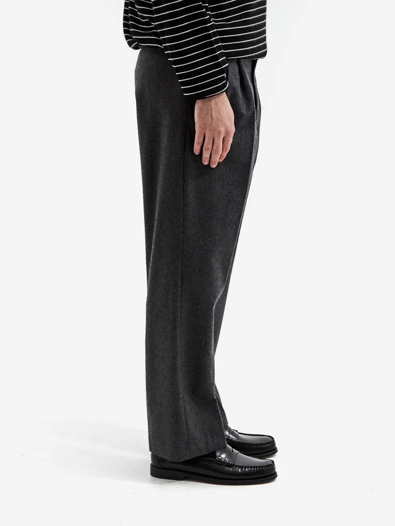 Farah Two Tuck