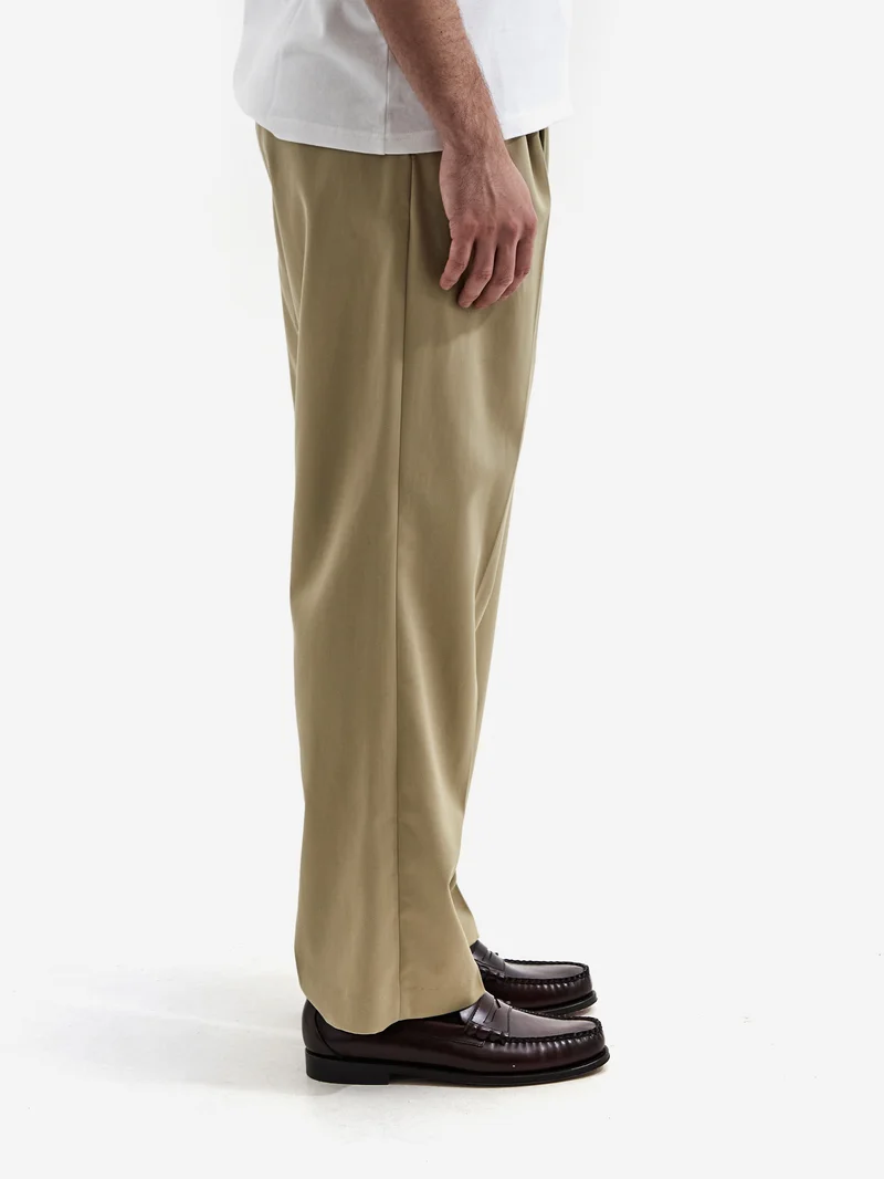 FARAH JAPAN TWO TUCK SIDE ADJUSTABLE PATNS