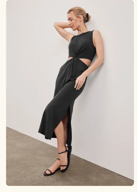 Around The World Front Twist Dress in Black