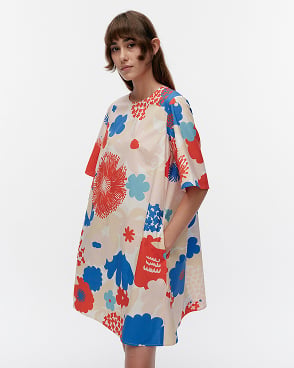 Kukkiva Suvikimppu Dress