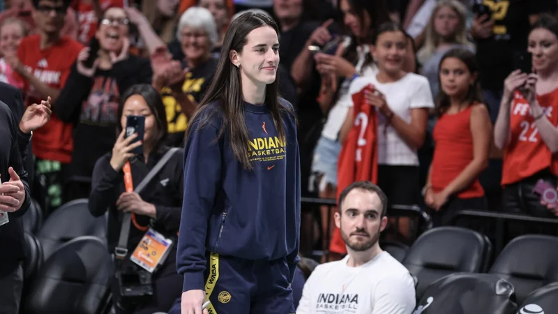 Caitlin Clark's WNBA rookie card fetches $660,000 at auction in a record-breaking sale