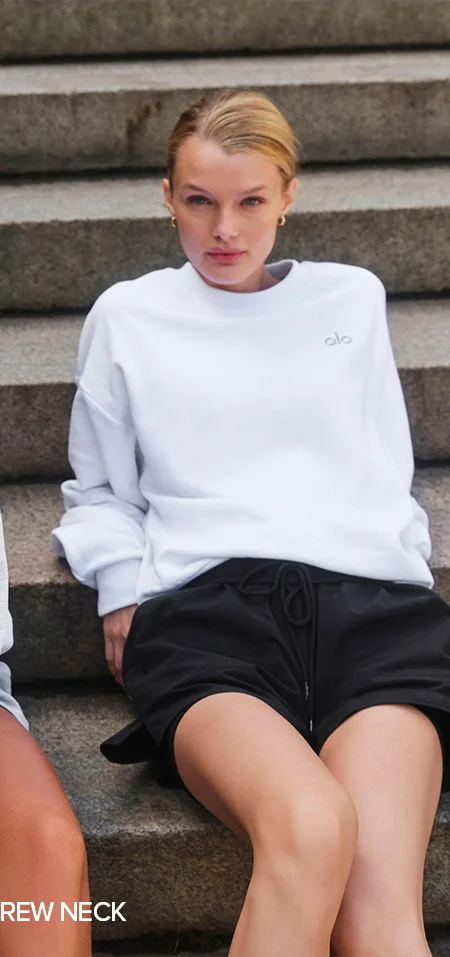 ACCOLADE CREW NECK