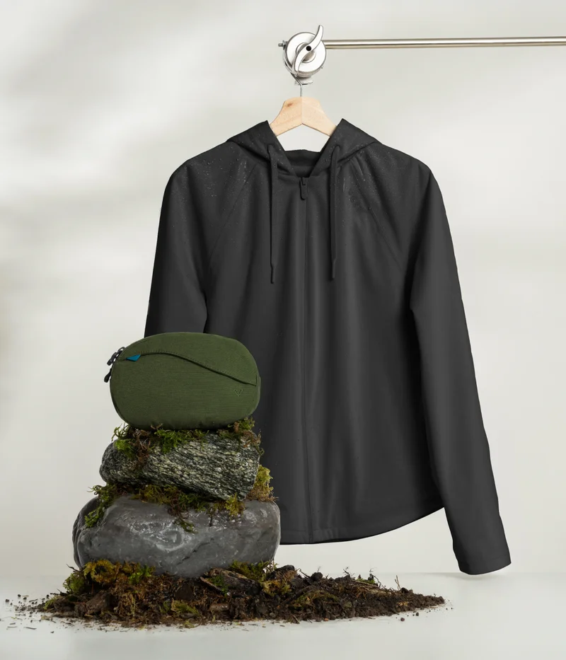 Hero graphic of the Overcast Jacket in Jet Black.