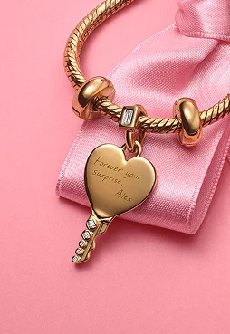 Engravable key charm