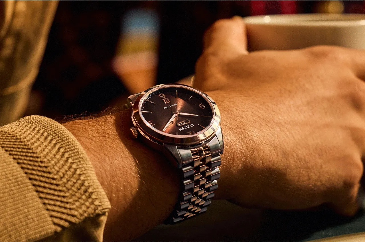 Animated gif: Image people wearing dress classic styles