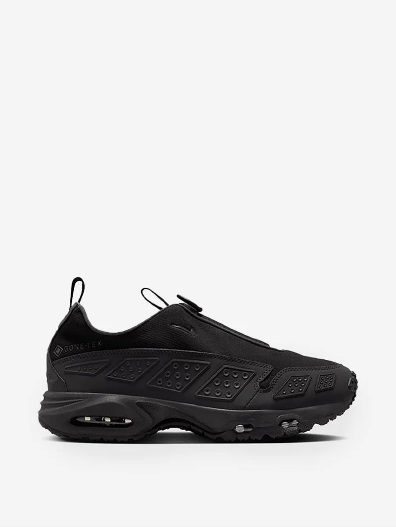 Image of Nike Air Max SNDR Gore-Tex - Black/Dark Smoke Grey