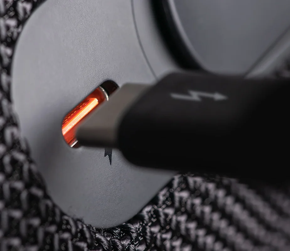 Monoprice Thunderbolt 4 Cable
