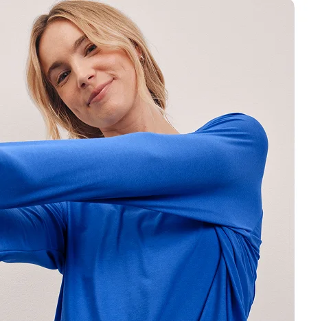 Featherweight Daydreamer Pullover in Court Blue