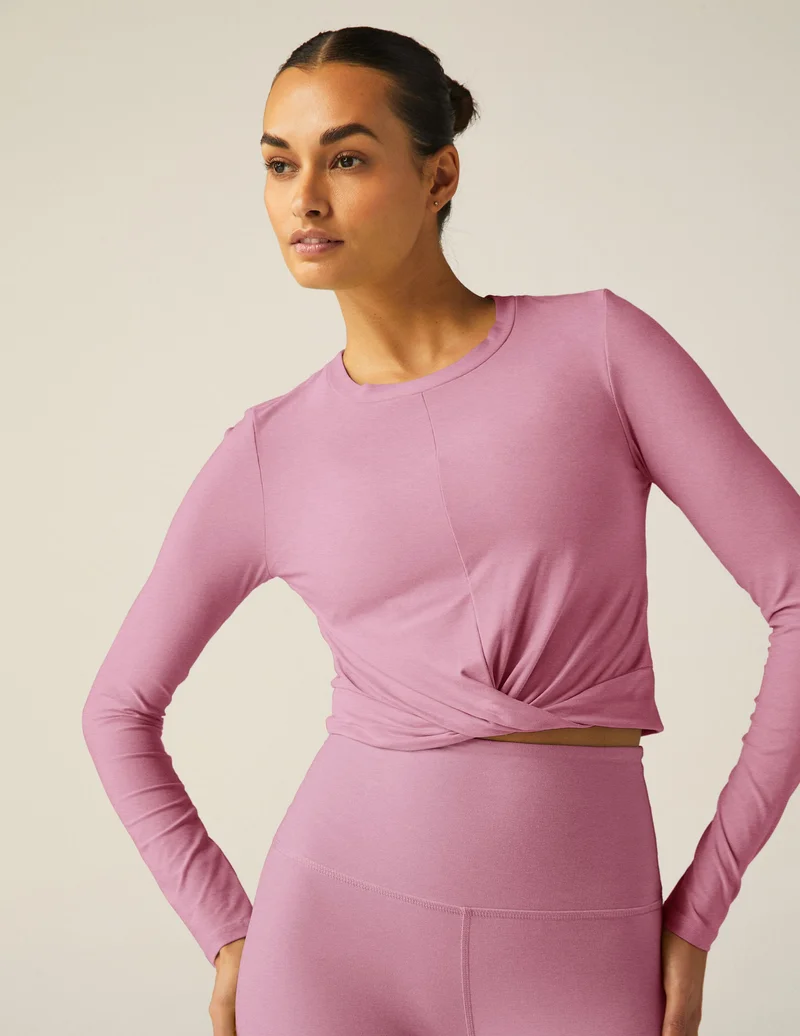 Image of Featherweight Center Stage Cropped Long Sleeve Pullover