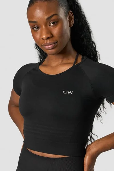 Image of Define Seamless Cropped T-shirt Black Wmn