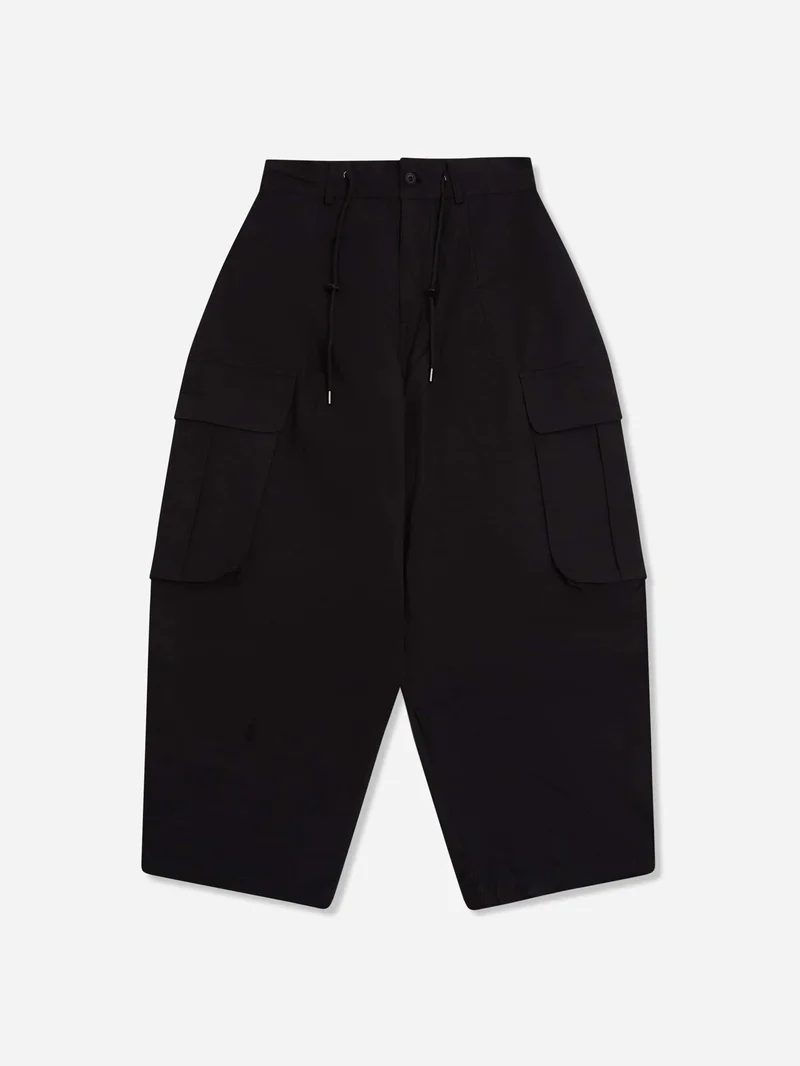 Image of Estudio Niksen Big-pocket Cargo Pants - Black