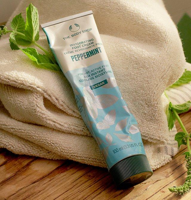 PEPPERMINT
INVIGORATING
FOOT CREAM