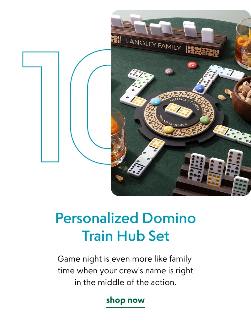 personalized-domino-train-hub-set