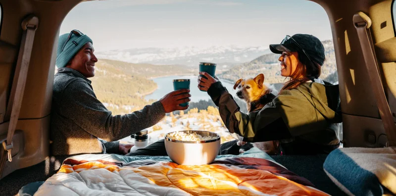 Explore Hydro Flask bestsellers >>