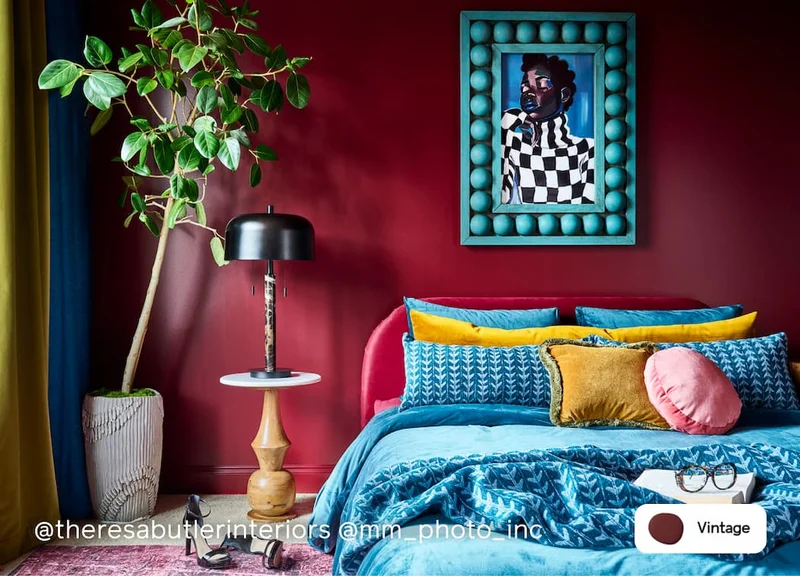 Bedroom featuring Vintage