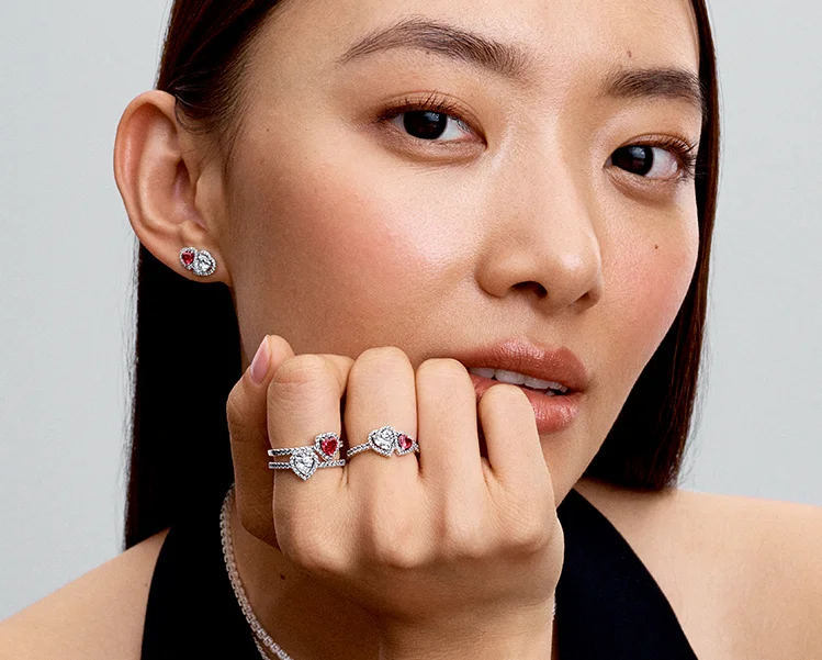 Model wearing Pandora Jewlery