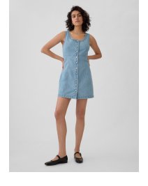 Display images to show real-time content