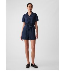 Display images to show real-time content