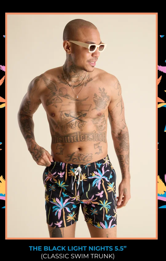 Classic Swim Trunk: The Black Light Nights 5.5"