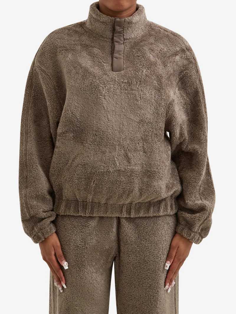 Image of AMOMENTO Fluffy Oversized Half Zip Pullover W - Khaki