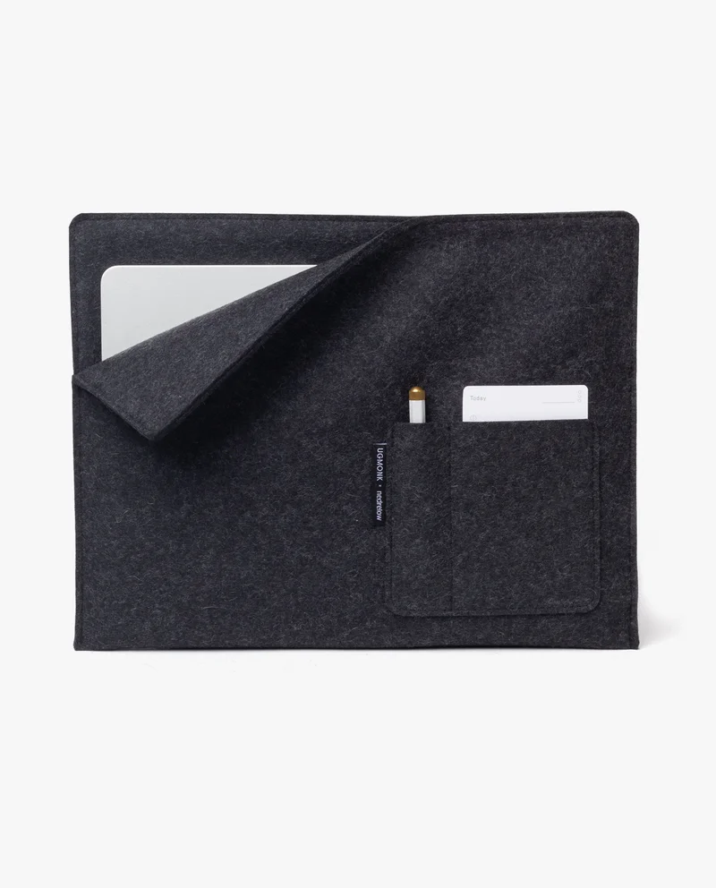 Image of Magnetic Laptop Sleeve (Charcoal)