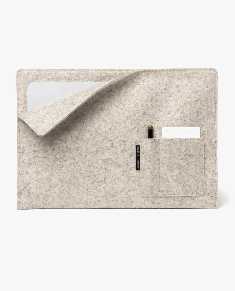 Image of Magnetic Laptop Sleeve (Light Gray)