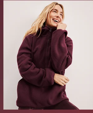 Explorer Half Zip Pullover in Dark Cherry