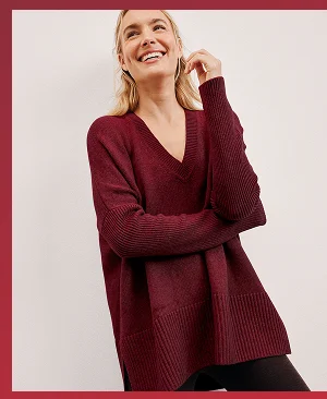 Wool-Cashmere V-Neck Sweater in Ruby Rush