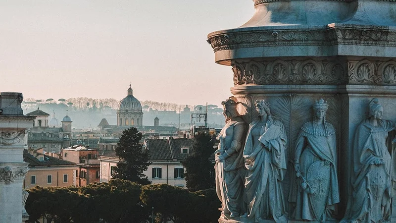 Image description: View of the skyline in Rome.
