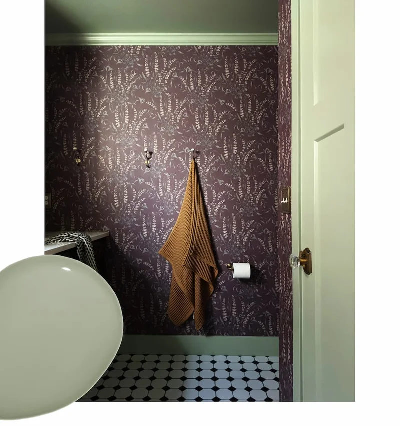 Bathroom featuring Money Moves on ceiling and trim