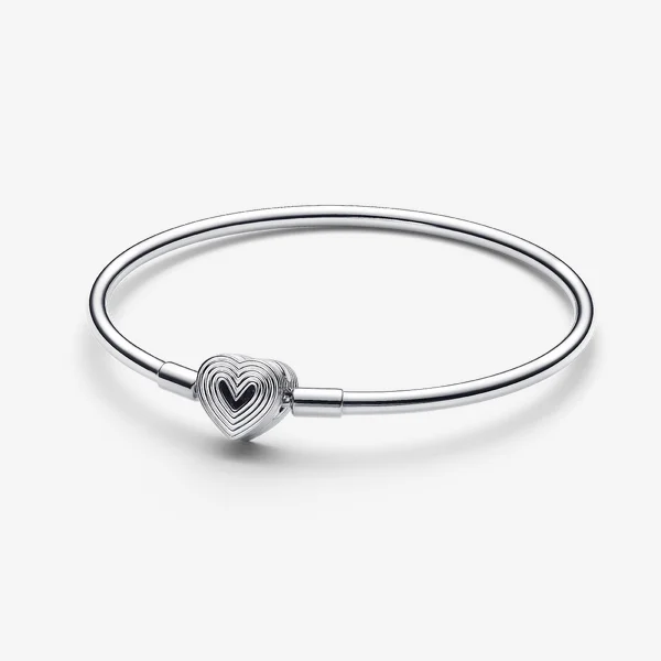 FINAL SALE - Radiating Heart Clasp Bangle