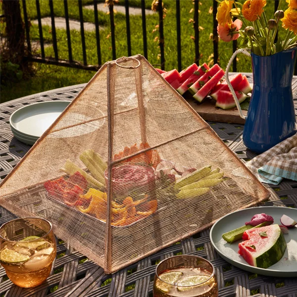 FOOD TENT
