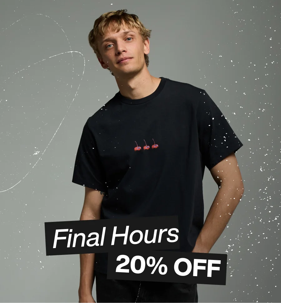 Burton Cultivator T-Shirt in blac with the text Final Hours 20% Off