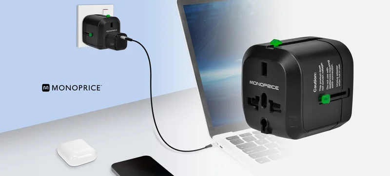 Compact Cube Universal Travel Adapter ‑ Black