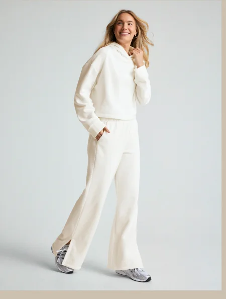 Open Ended Mid Rise Wide Leg Pant